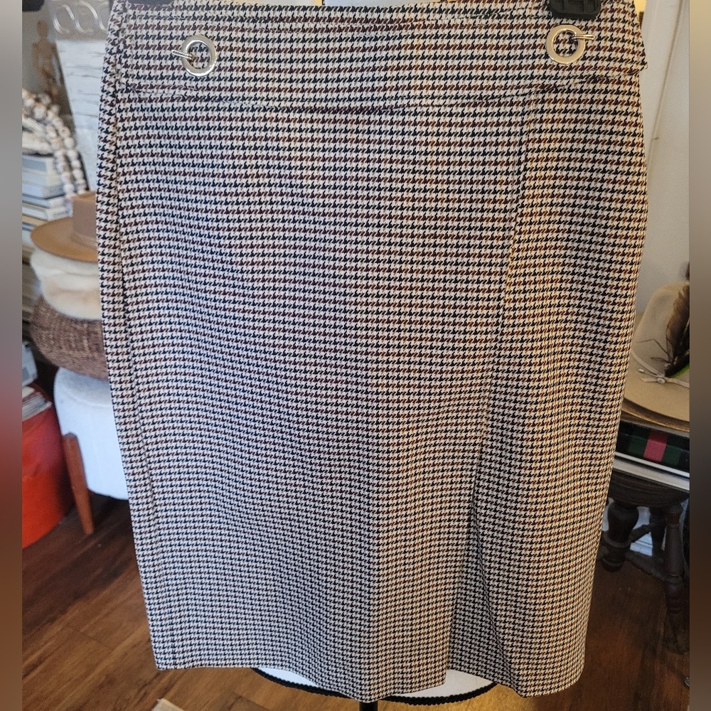 H&M Black and White Houndstooth Pencil Skirt